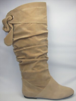 oversize boots, flat heels sandy