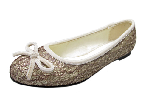 Ballerina with lace beige