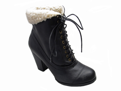 Bootee black with warmlining fur