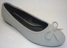 Trendy grey Flats