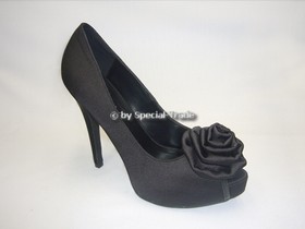 peeptoes-flower-application-oversize-black-2467-1-large.jpg