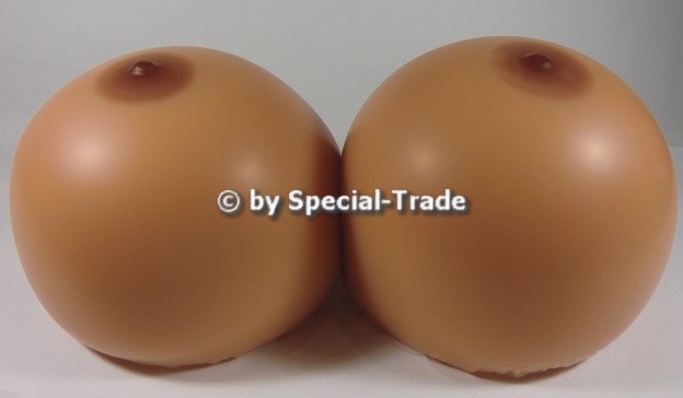 gigantic-silicone-breasts-10-kg-553-n-625-4.jpg