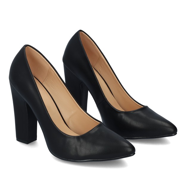 pumps-black-2312.jpg