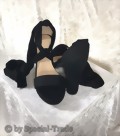 sandals-black-faux-suede-lacing-1978-1981-625-small.jpg