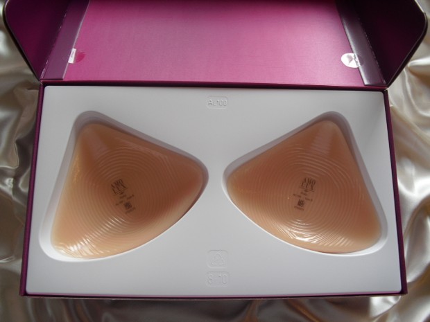 Silicone breasts RUBY packaging